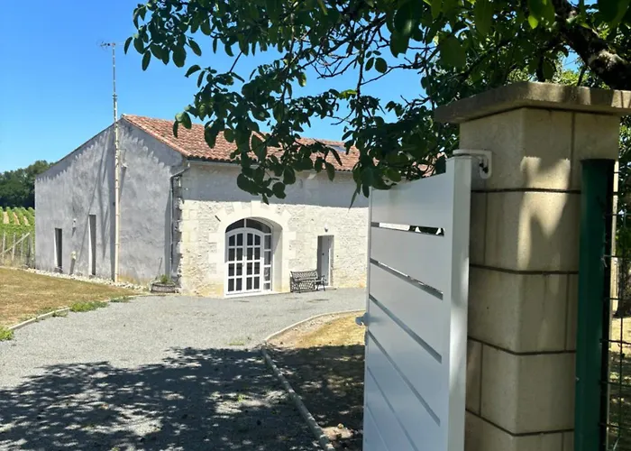 La Maison D'amelie Holiday home Saint-Fort-sur-Gironde